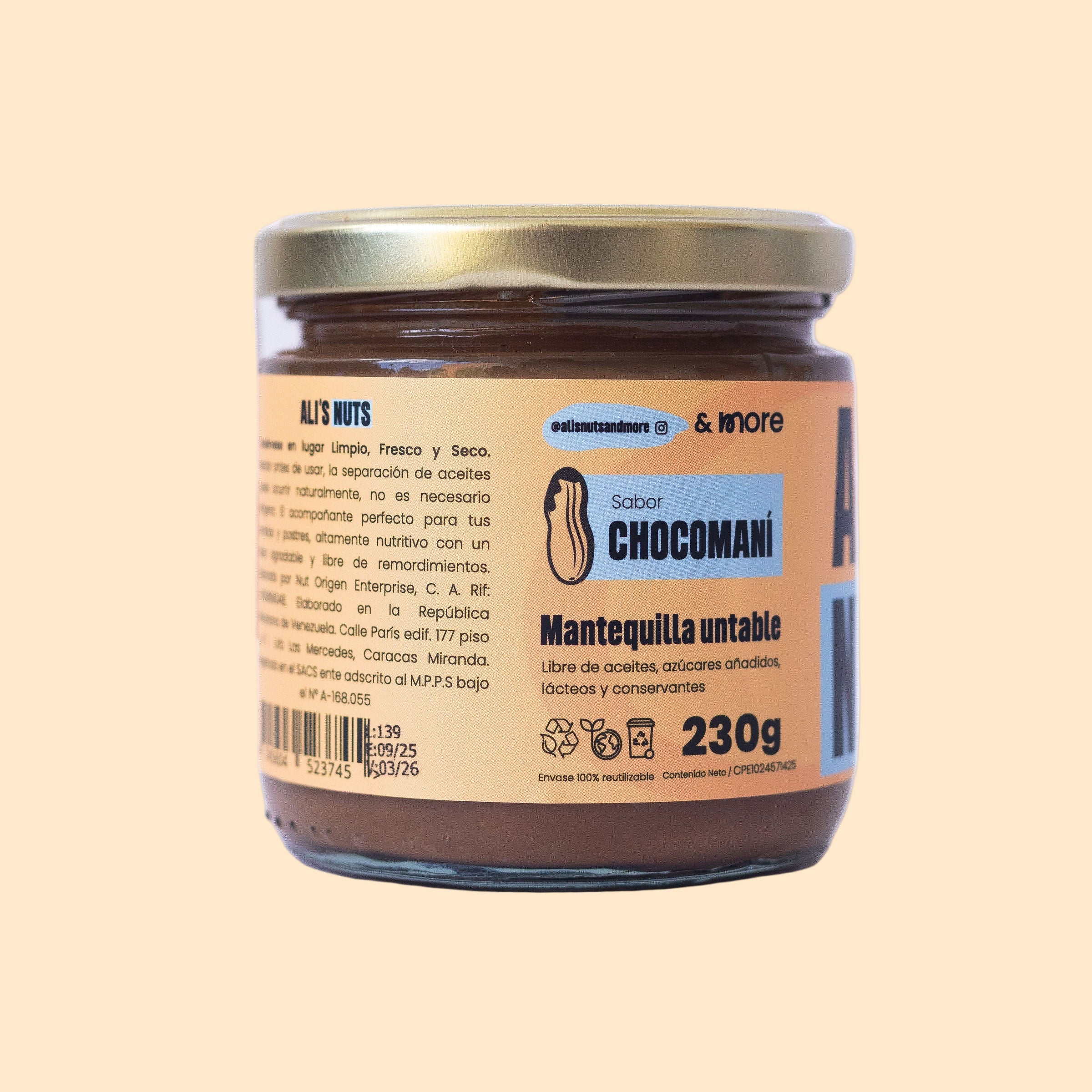 Frasco de crema ChocoManí Ali’s Nuts con etiqueta color durazno y tapa dorada sobre fondo blanco.